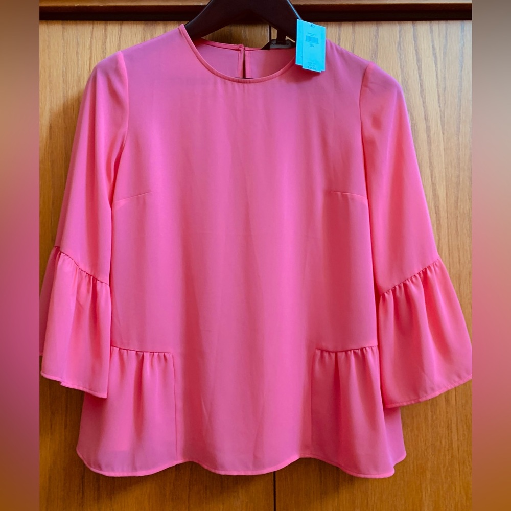 NWT Banana Republic Coral / Pink Blouse with Bell Sleeves, Bust 36 “